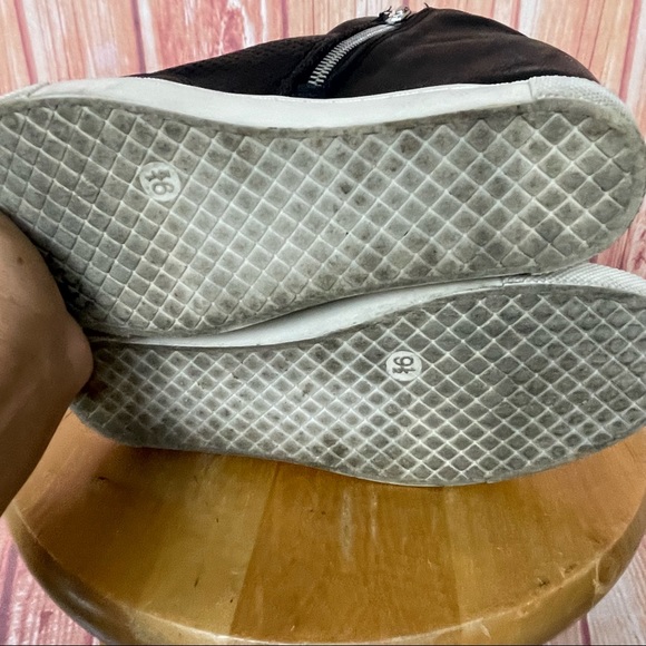 Mossimo Faux Leather Platform Wedge Sneakers Boots (9.5) - Picture 5 of 10